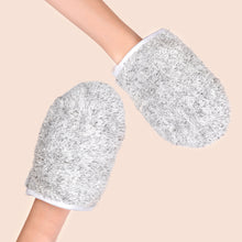 Load image into Gallery viewer, Gentle Bamboo Cleansing Gloves
